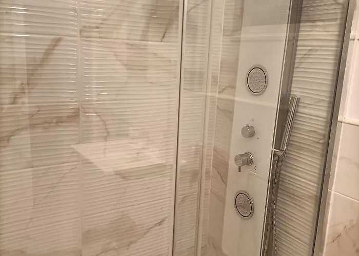 Tarajalluxuryroom Gæstehus 3*